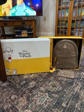 NEW Disney Winnie the Pooh Brown Mini Backpack 3 Piece Set in Gift Box